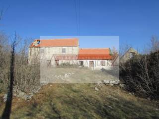 Kuca, Prodaja, Lovrec
