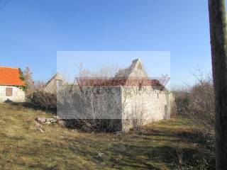 Kuca, Prodaja, Lovrec