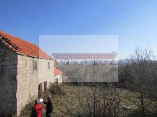 Kuca, Prodaja, Lovrec