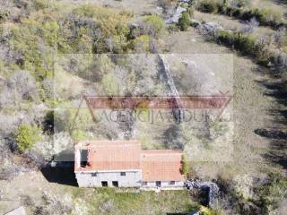 Kamena kuca, Prodaja, Lovrec, Lovrec