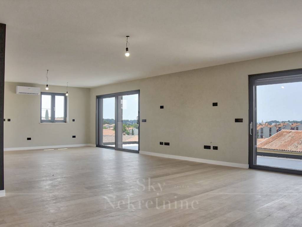Flat in a building, Sale, Poreč, Poreč