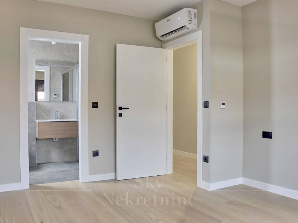 Flat in a building, Sale, Poreč, Poreč