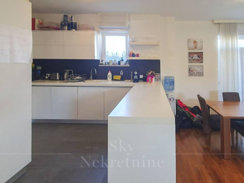 Flat in a building, Rent, Zagreb, Maksimir