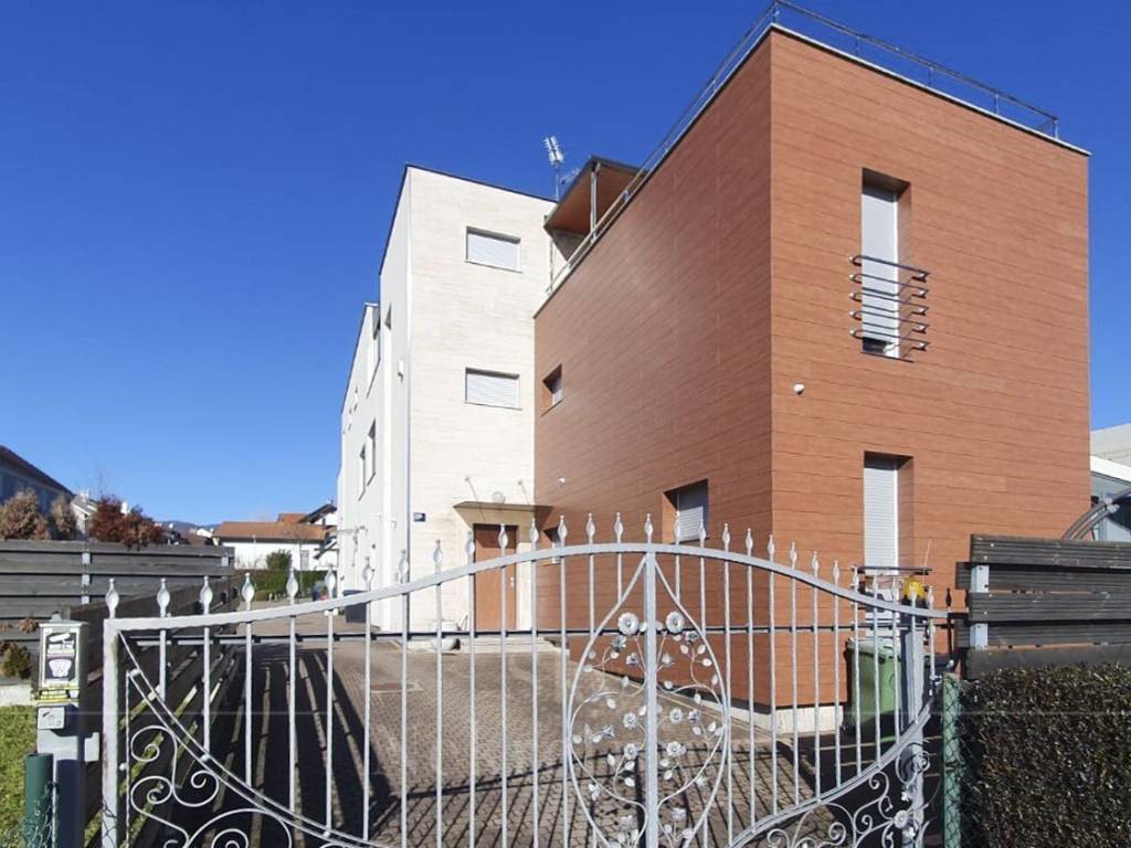 Flat in a building, Rent, Zagreb, Maksimir