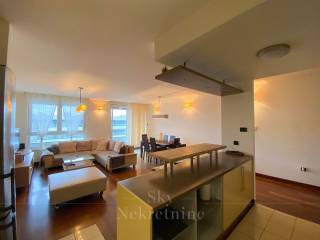 Flat in a building, Rent, Zagreb, Maksimir