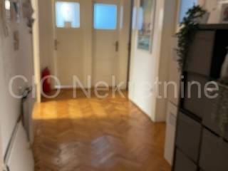 Flat in a building, Sale, Split, Split