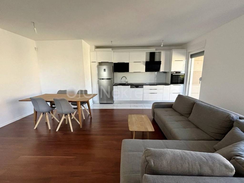 Flat in a new building, Sale, Split, Split
