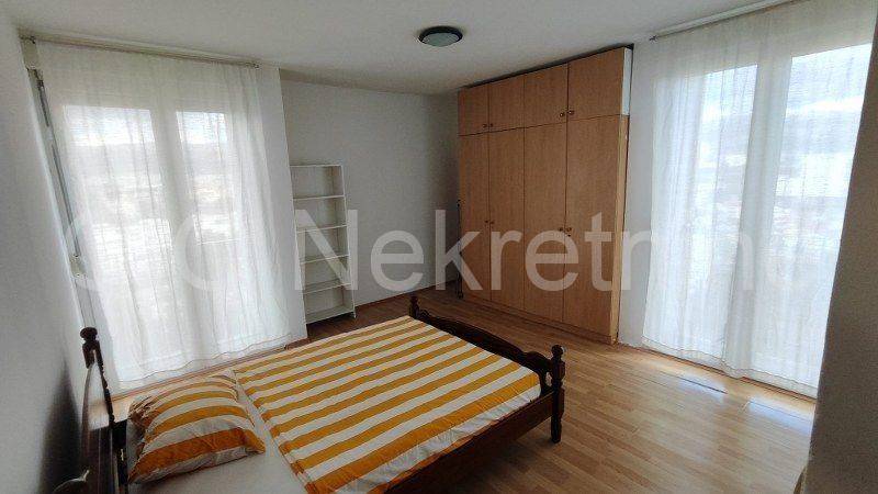 Flat in a building, Rent, Split, Split