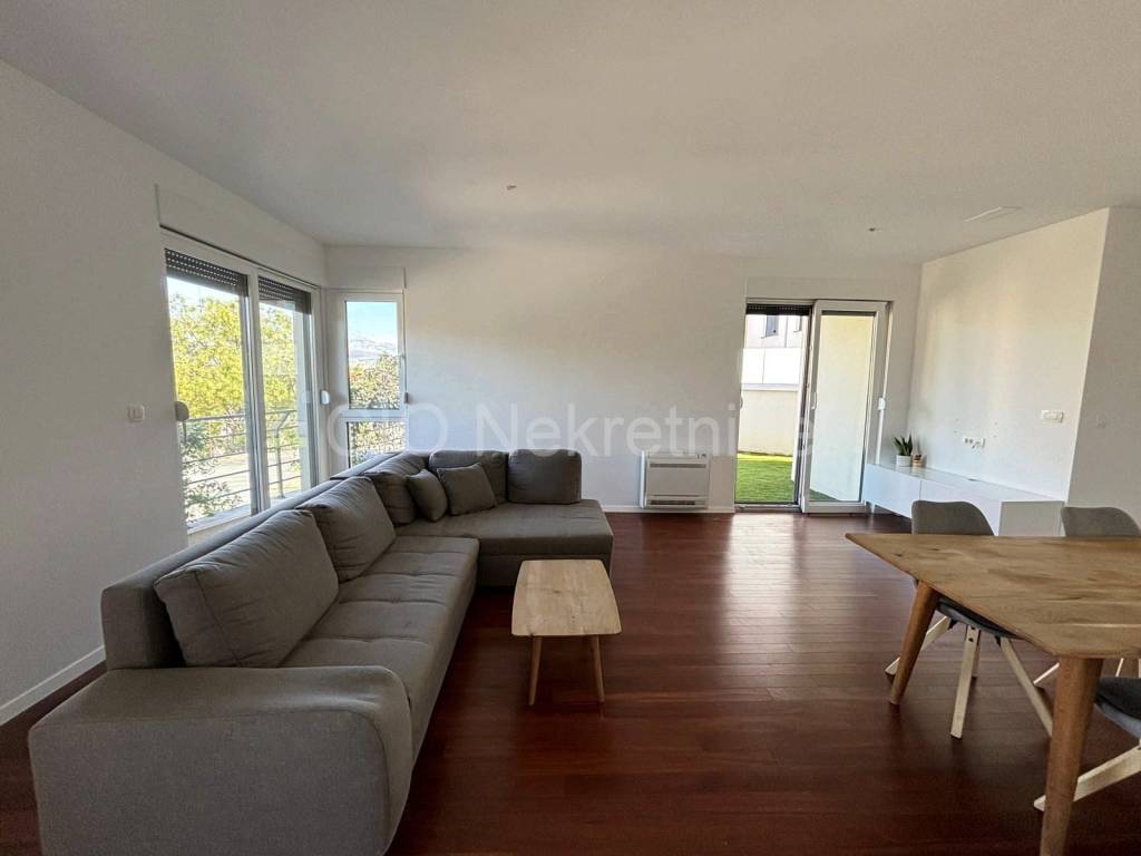 Flat in a new building, Sale, Split, Split