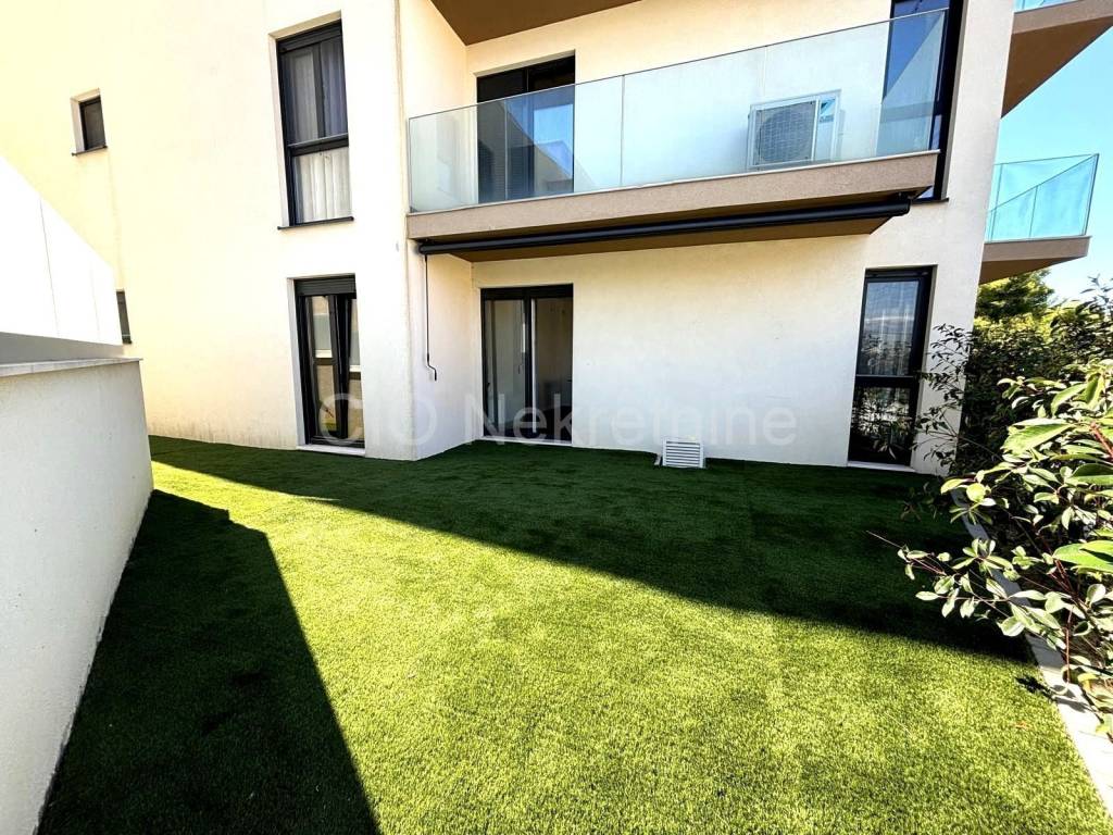 Flat in a new building, Sale, Split, Split