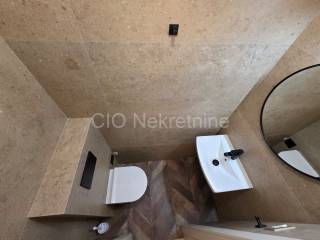 Flat in a building, Rent, Split, Split