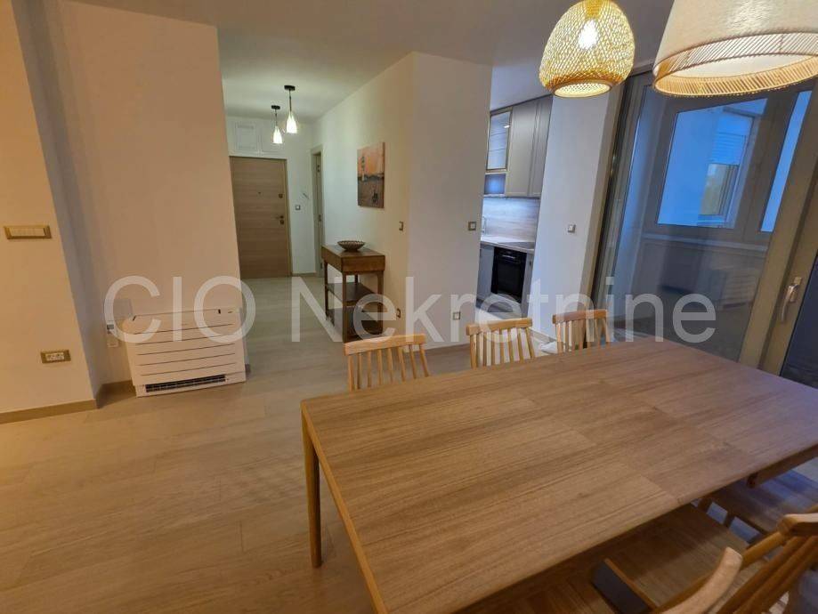 Flat in a building, Rent, Split, Split