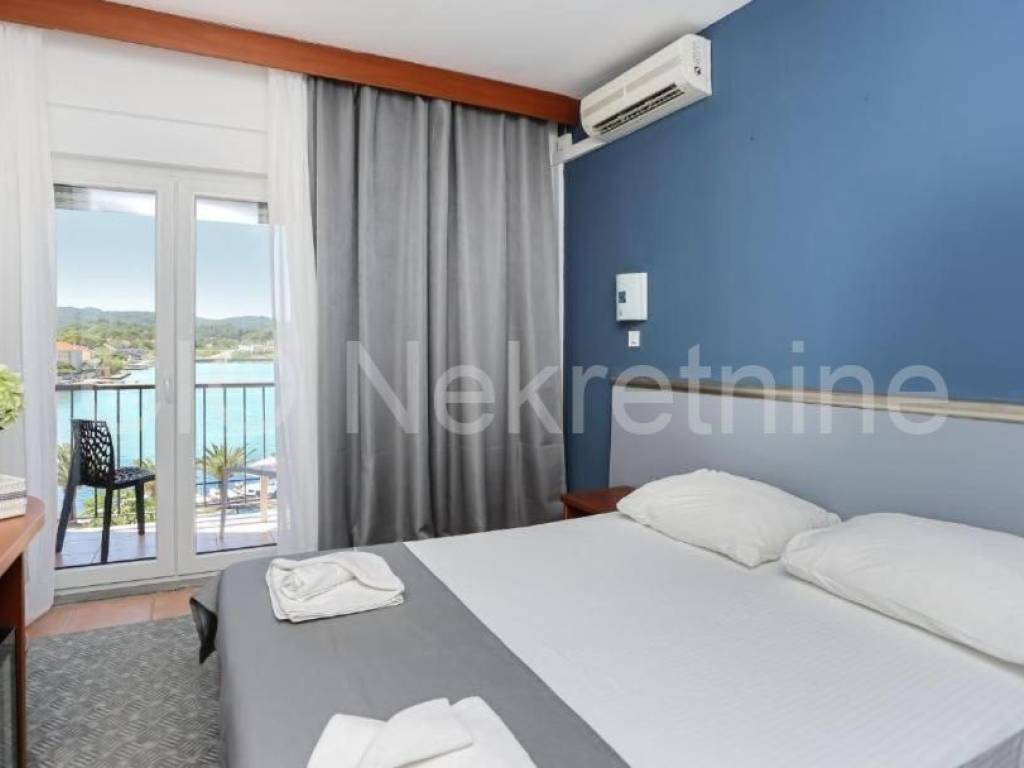 Hotel, Sale, Lumbarda, Lumbarda