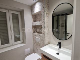 Flat in a building, Rent, Split, Split
