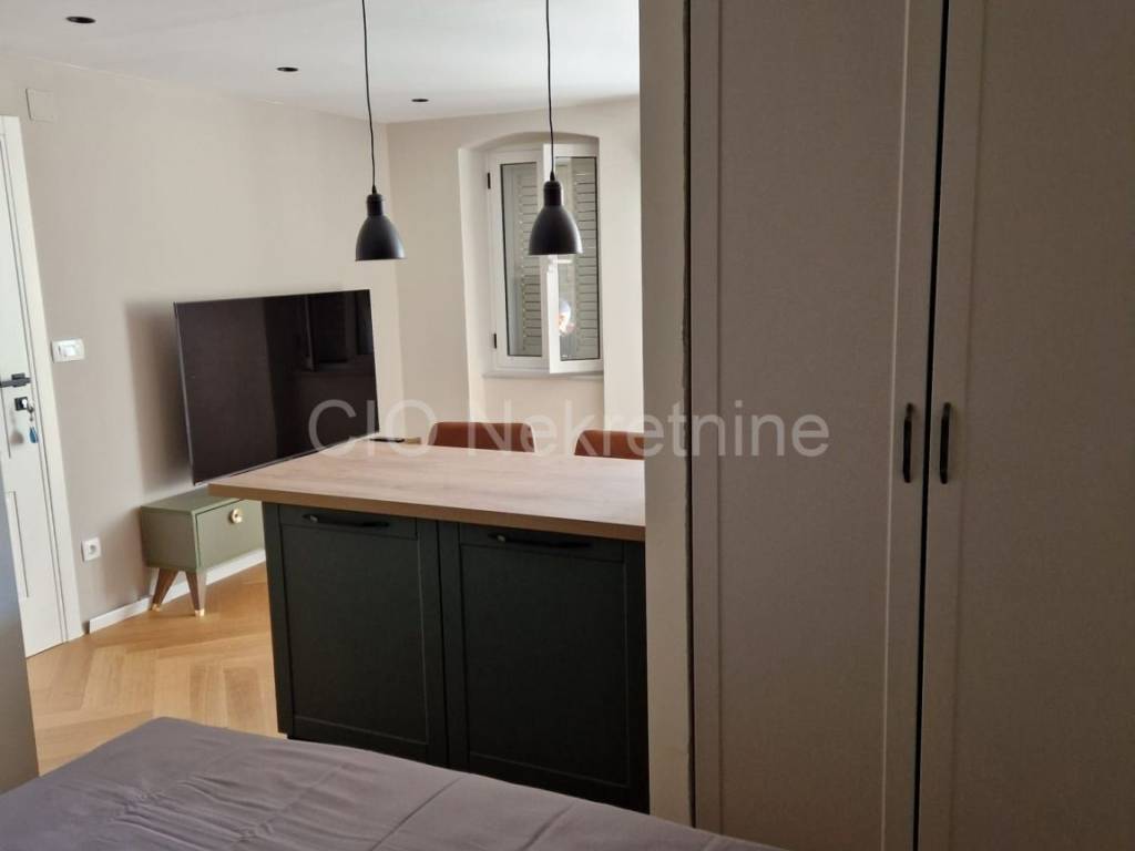 Flat in a building, Rent, Split, Split