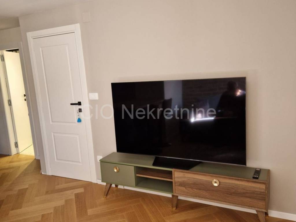Flat in a building, Rent, Split, Split