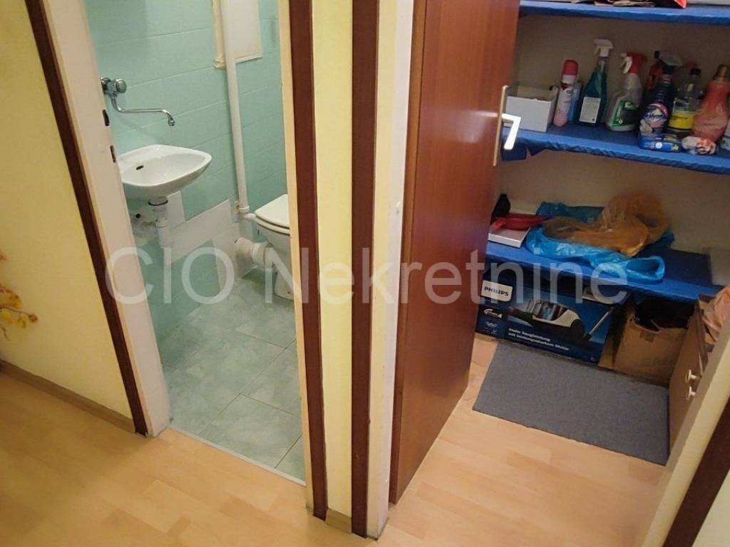 Flat in a building, Sale, Split, Split
