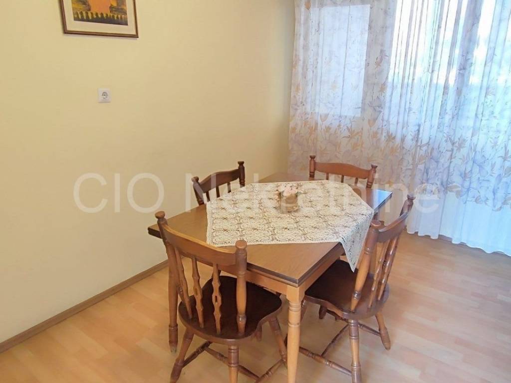Flat in a building, Sale, Split, Split