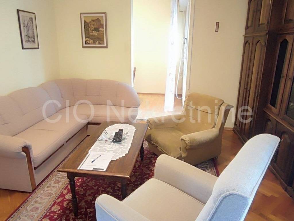 Flat in a building, Sale, Split, Split