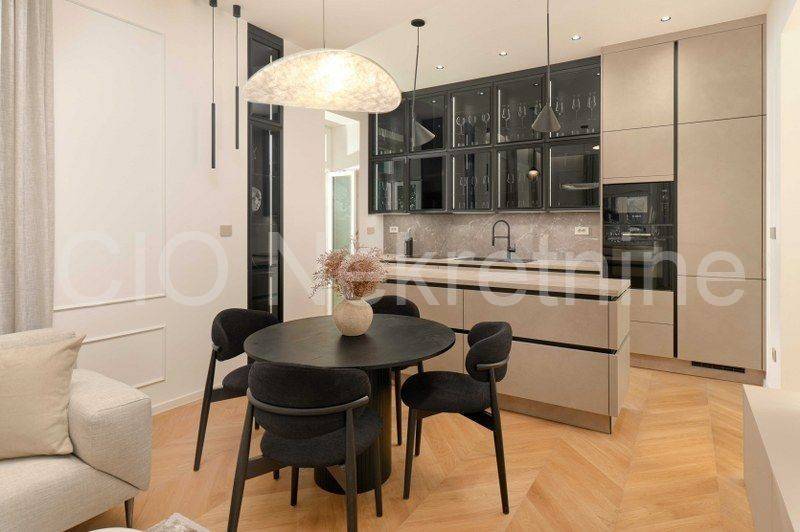 Flat in a building, Rent, Split, Split