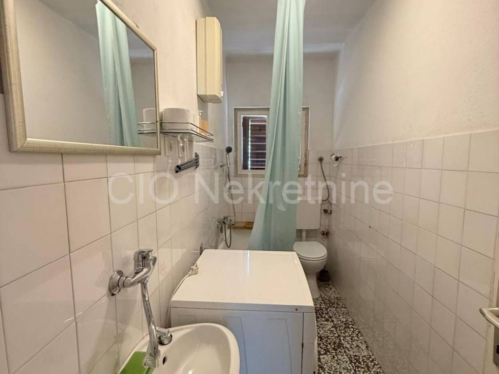 Flat in a building, Sale, Split, Split