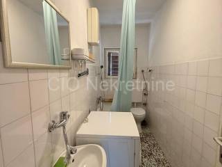 Flat in a building, Sale, Split, Split