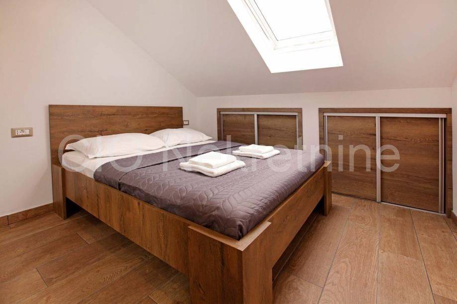 Flat in a building, Sale, Bol, Bol