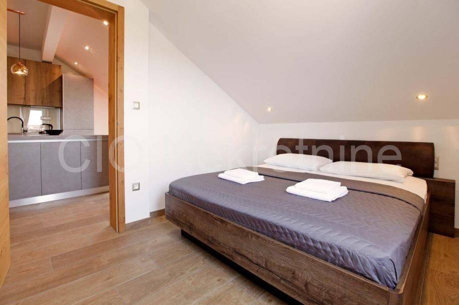 Flat in a building, Sale, Bol, Bol