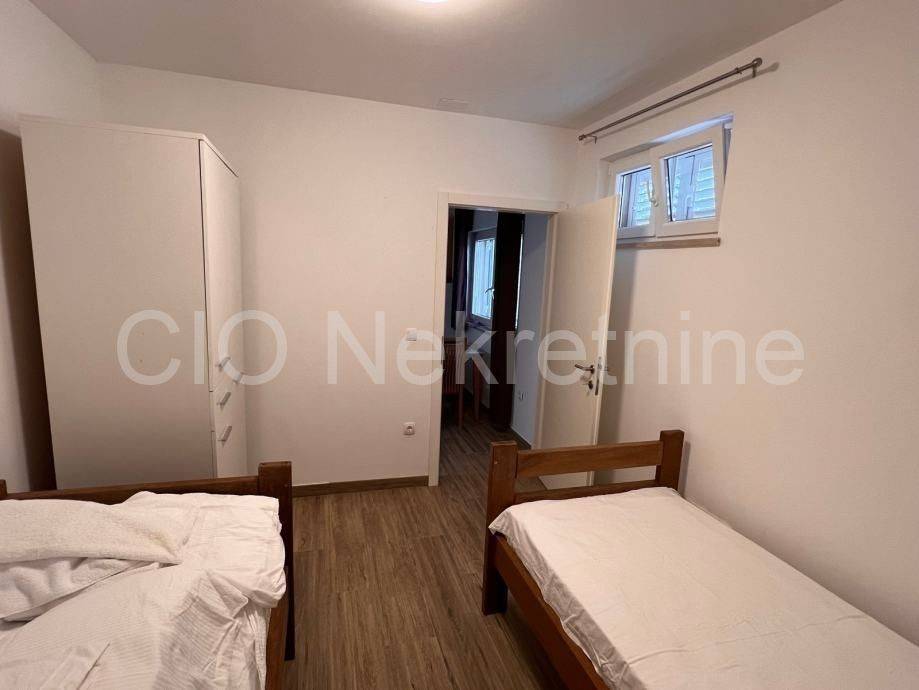 Flat in a building, Sale, Bol, Bol