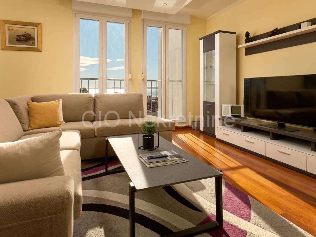Flat in a building, Sale, Split, Split