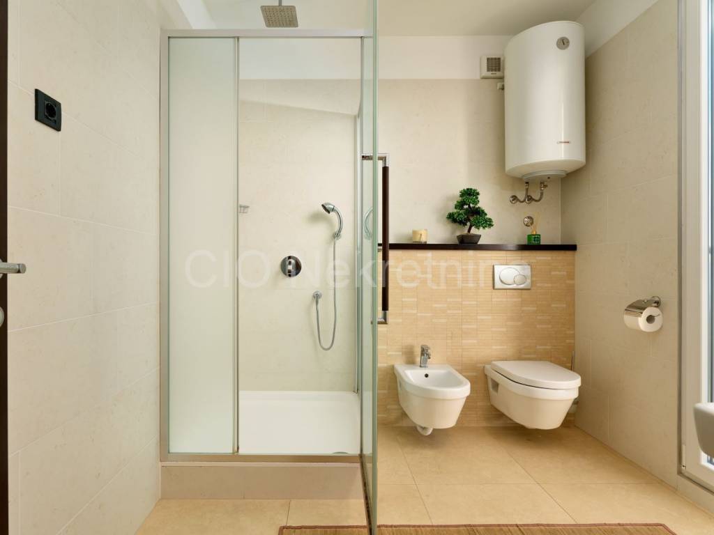 Flat in a building, Sale, Split, Split
