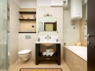 Flat in a building, Sale, Split, Split