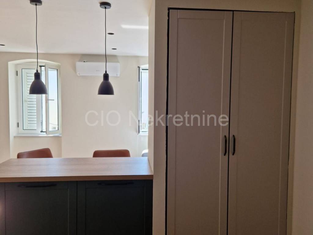 Flat in a building, Rent, Split, Split