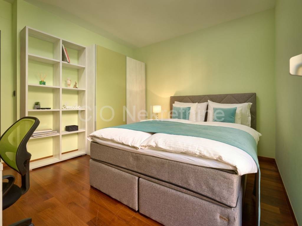 Flat in a building, Sale, Split, Split