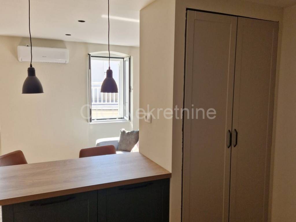 Flat in a building, Rent, Split, Split
