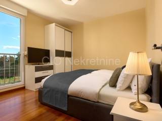 Flat in a building, Sale, Split, Split