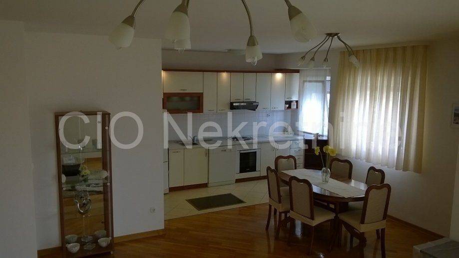 Flat in building, Rent, Split, Split