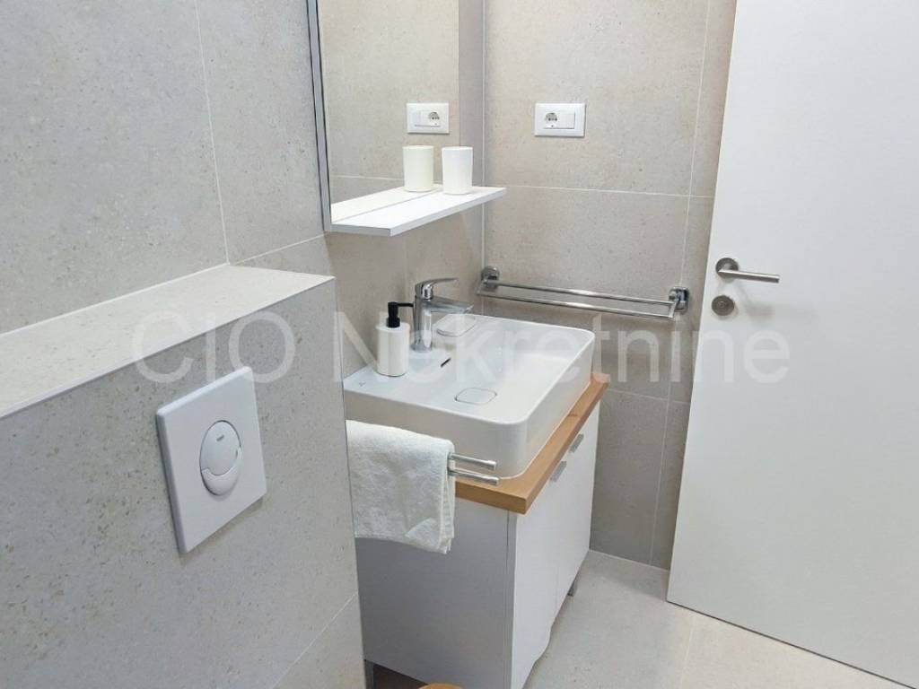 Flat in a new building, Rent, Split, Split