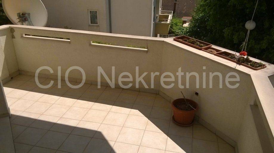 Flat in building, Rent, Split, Split