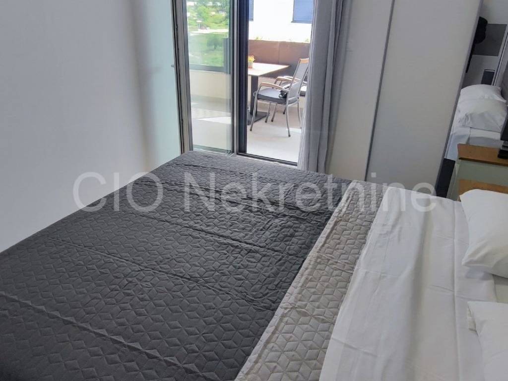 Flat in a new building, Rent, Split, Split