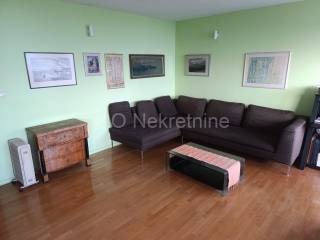 Flat in a building, Sale, Split, Split