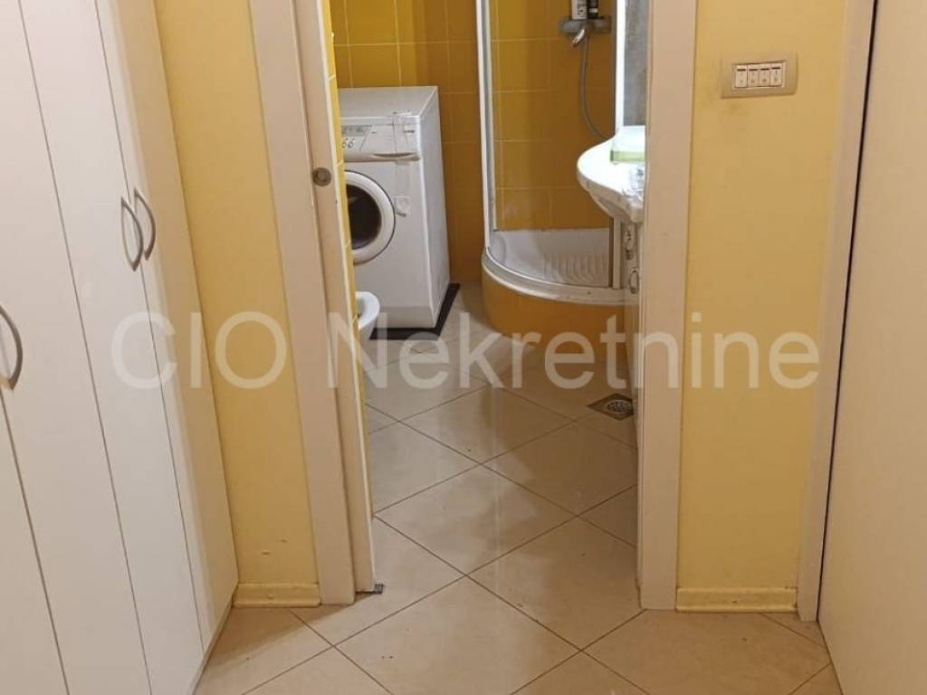 Flat in a building, Sale, Split, Split