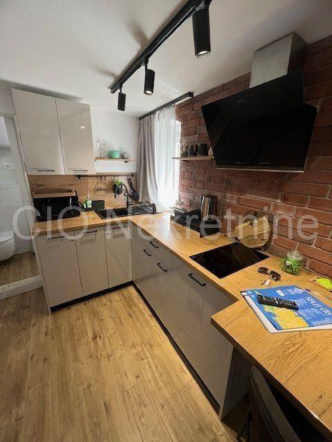 Flat in a house, Sale, Split, Split