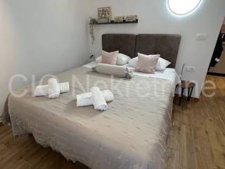 Flat in a house, Sale, Split, Split