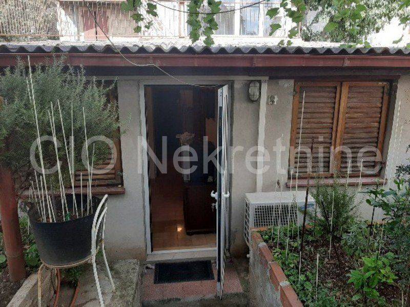 Detached house, Sale, Split, Split