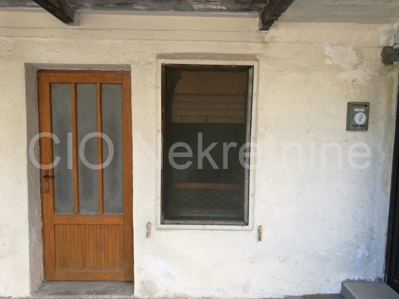 Detached house, Sale, Split, Split