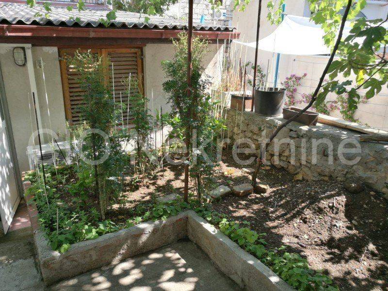 Detached house, Sale, Split, Split