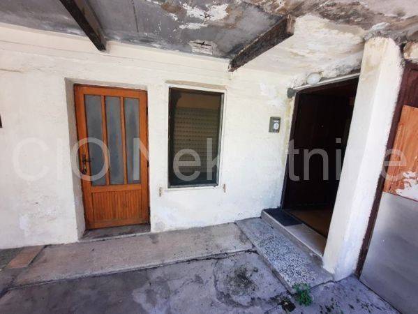 Detached house, Sale, Split, Split