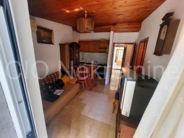 Detached house, Sale, Split, Split