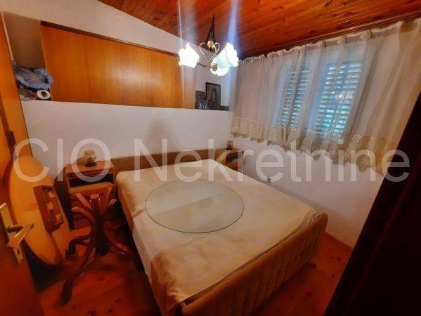 Detached house, Sale, Split, Split